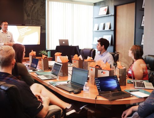 Fysiek en digitaal brainstormen gecombineerd